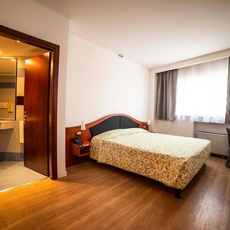 Hotel Donizetti Lallio Bagian luar foto