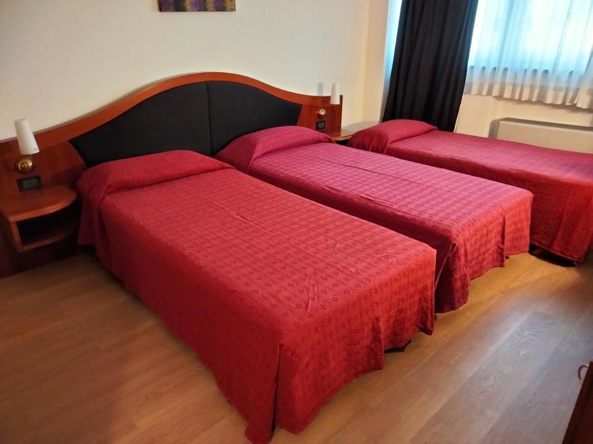 Hotel Donizetti Lallio Bagian luar foto