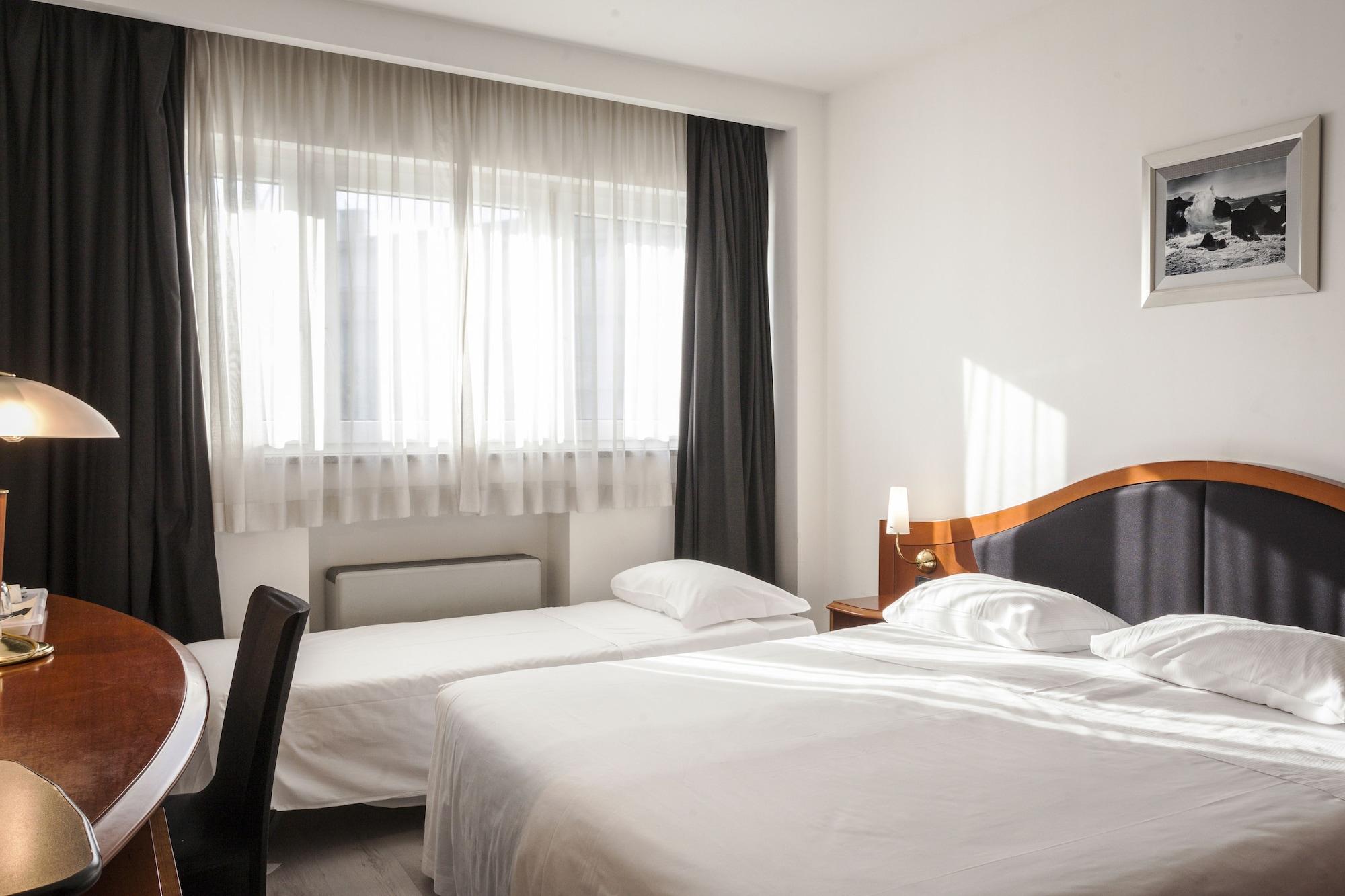 Hotel Donizetti Lallio Bagian luar foto