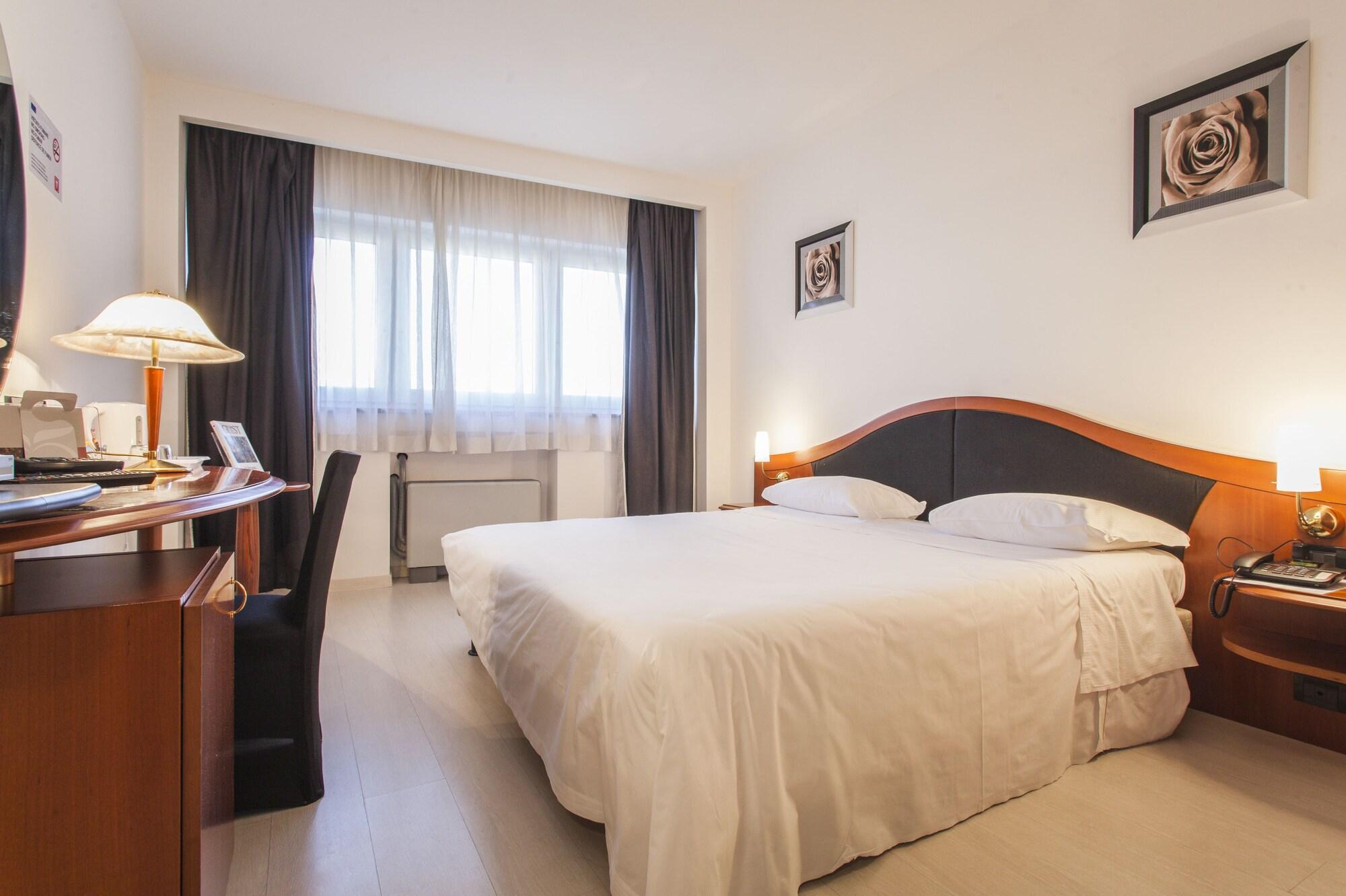 Hotel Donizetti Lallio Bagian luar foto