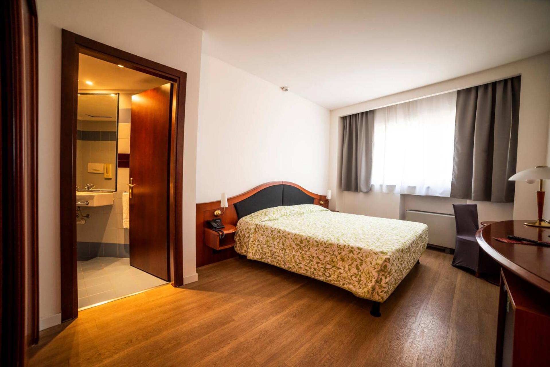 Hotel Donizetti Lallio Bagian luar foto