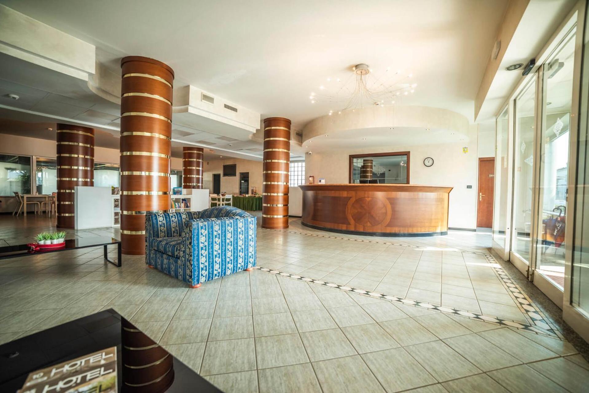 Hotel Donizetti Lallio Bagian luar foto