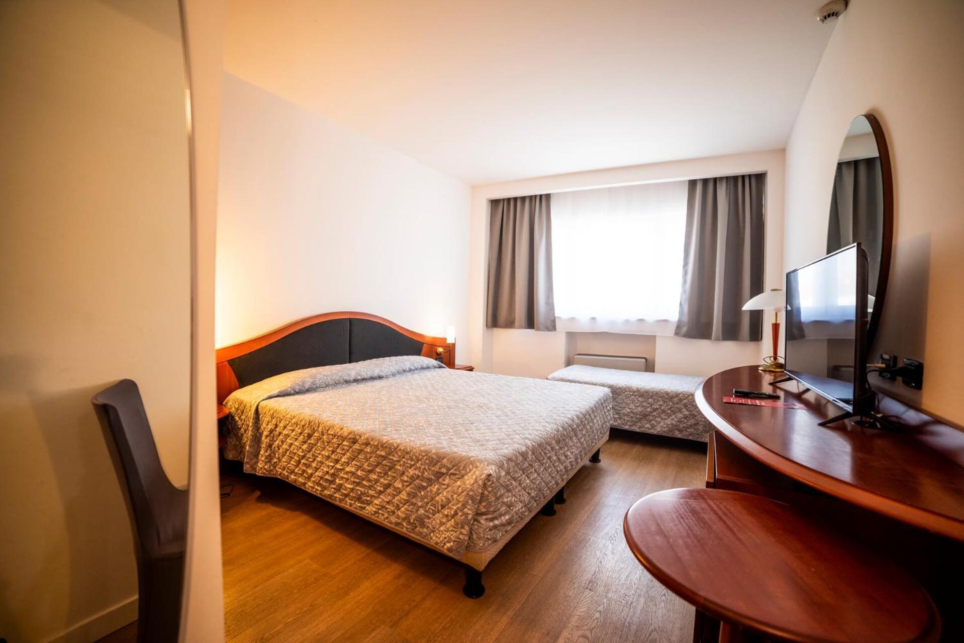 Hotel Donizetti Lallio Bagian luar foto